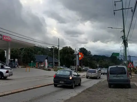 Oportunidad a terminar. Punto emblemático Av. Pioneros y Boock. Opcion venta UF lindera