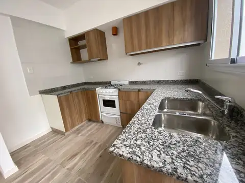 Depto Tipo Casa en Venta de 3 ambientes