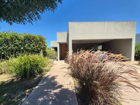 Excelente Propiedad en Alma Verde - 800m2.