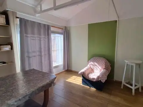 CASA EN VENTA 3 DORM. CON JARDÍN BARRIO LA FLORIDA