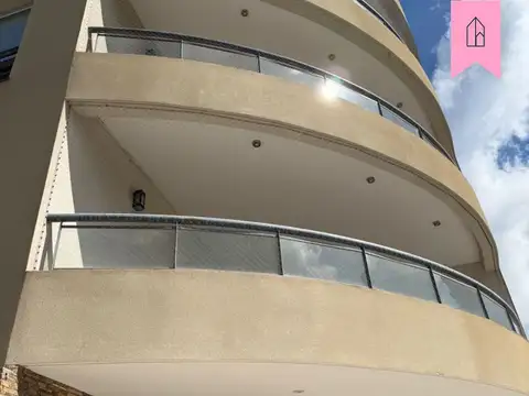 Departamento en venta c/ cochera en Centro