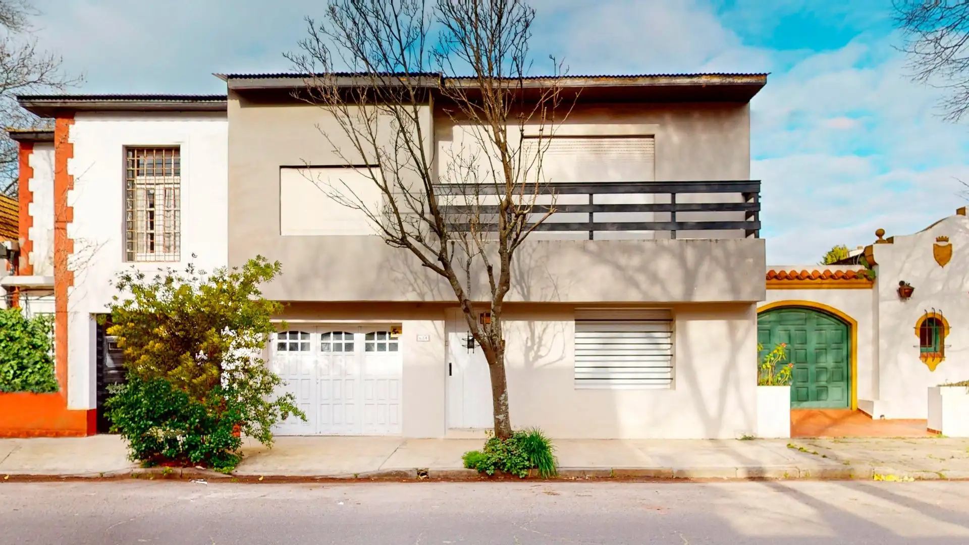 VENTA CASA 5 AMB CON COCHERA LA PERLA