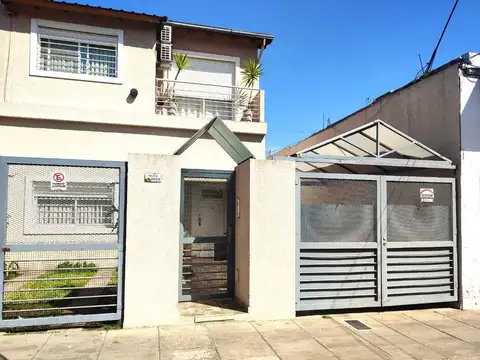 Venta PH tipo casa 3 ambientes en Villa Pueyrredón