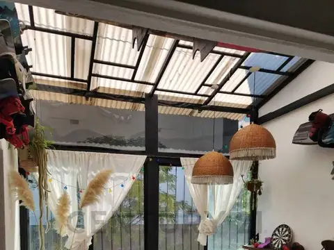 EXCLUSIVO PH 4 AMBIENTES MULTIFAMILIAR  EN 2 PLANTAS- QUINCHO CON HABITACION Y B