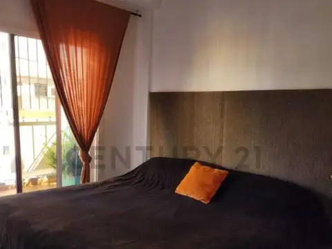 Depto Tipo Casa 5 ambientes con 2 baños