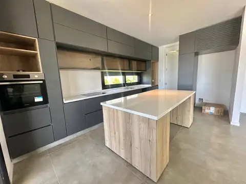 Casa en Venta en Nordelta Carpinchos, USD 950.000