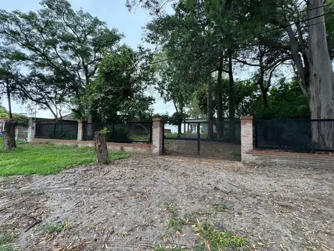 VENTA DE CASA QUINTA SOBRE LAGUNA LOS NARANJOS 