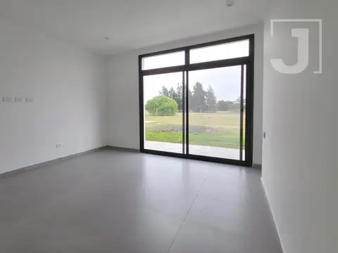 Casa en Venta en Medal Country club, USD 297.000