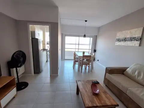 Departamento en Alquiler en La Perla Sur, $ 900.000