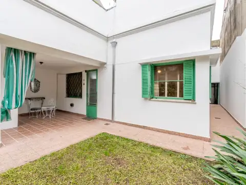 Depto Tipo Casa en Venta 56 años