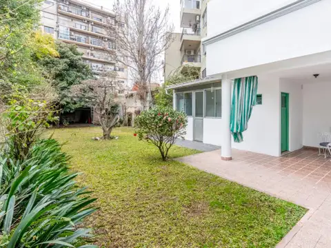 Depto Tipo Casa en Venta con 1 cocheras