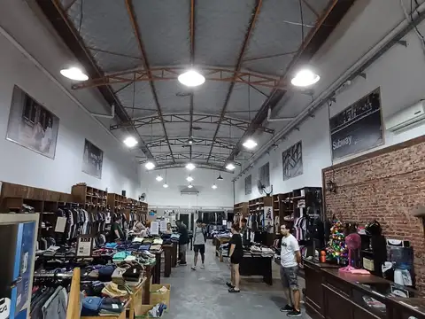 Local en venta/ alquiler en Herrera al 1700 Barracas CABA