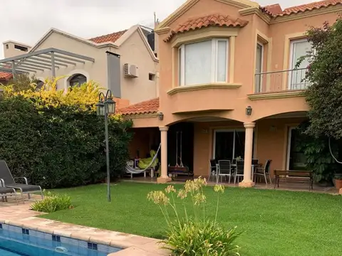 Casa en Venta de 5 dormitorios