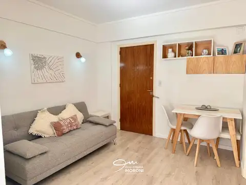 Departamento un ambiente desplazado, a la calle, Falucho y Santa Fe