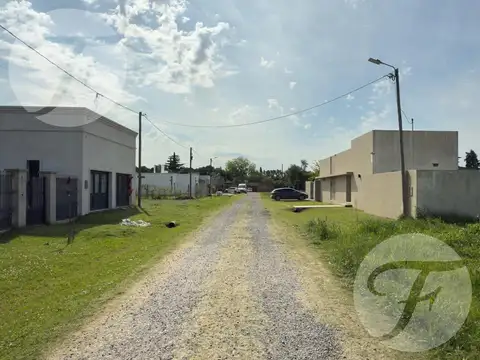 Venta de terreno para vivienda familiar - Barrio Escorial de San Pedro