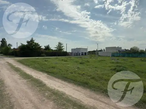 Terreno en Venta 33  mts Fondo