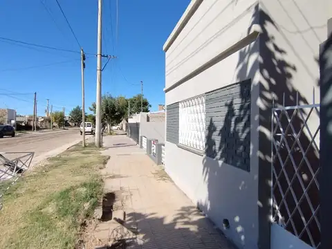Casa en Venta en Ingeniero Huergo, USD 80.000