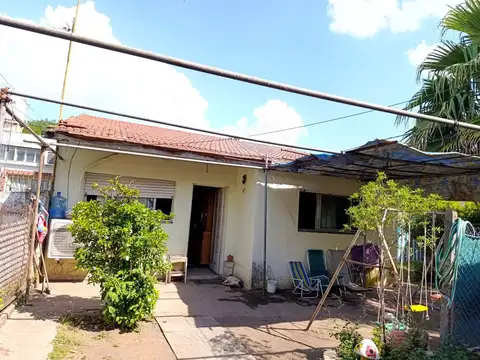 VENTA CASA 4 AMB A REFACCIONAR +LOCAL EN ITUZAINGO