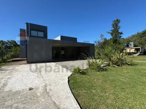 VENTA CASA DUPLEX PILETA  GALERIA BARRIO CUBE