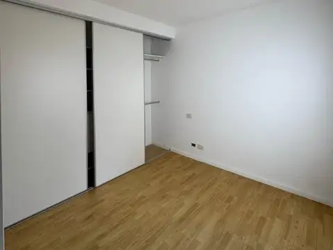 DEPARTAMENTO DOS AMBIENTES A ESTRENAR  CON ESPACIO GUARDACOCHES CUBIERTO