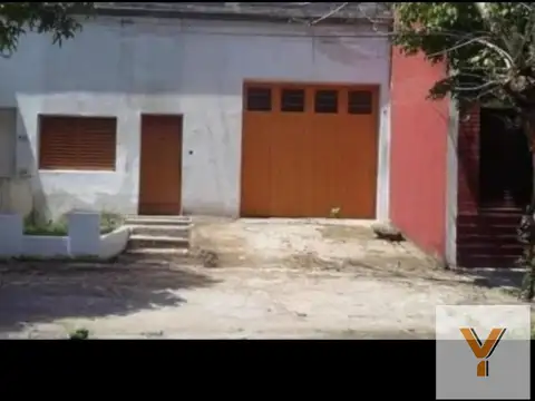 Casa en venta - 3 Dormitorios 2 Baños - General San Martín