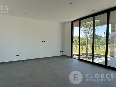 Casa 6 ambientes con 6 baños