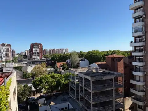 Sarmiento 100, Piso 8