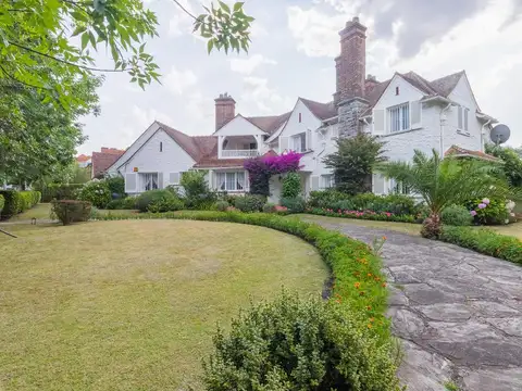 Residencia Unica, en exclusiva ubicación de Los Troncos. TOUR VIRTUAL