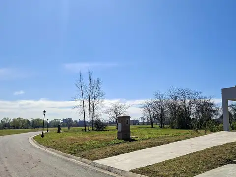 Excelente lote muy cerca de la cancha de Polo 5 en Tilbury, Pilará