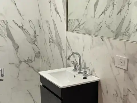 ENORME MONOAMBIENTE  39 M2 - Departamento en venta en Liniers