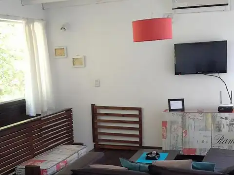 Casa 9 ambientes con 3 baños