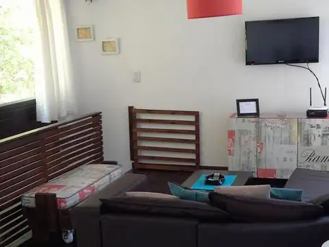 Casa 9 ambientes con 3 baños