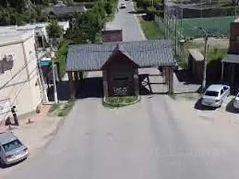 Venta Casa a refaccionar 4 ambientes, lote de 1460 m2, Sakura,Exaltación de la Cruz, SE FINANCIA 50%