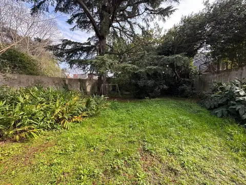 Alem al 500, e/Libertad y Belgrano - Quilmes Centro / Casa 5 Amb con gran fondo