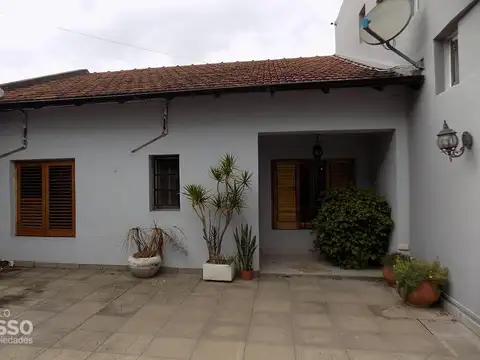 Avenida Gobernador Valentín Vergara 2500