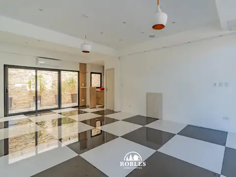 Local comercial en el tradicional barrio Chauvin