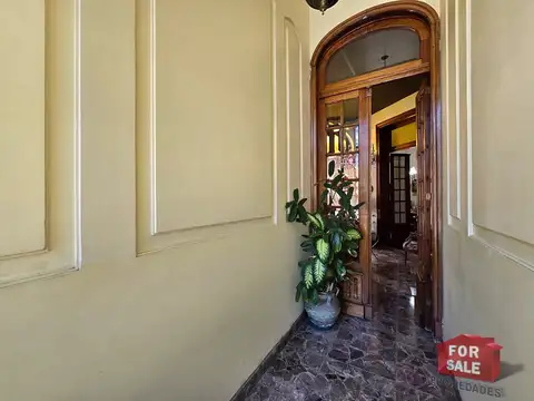 Lote en Esquina 172 m² | U. S. A. A. | Gran Potencial Constructivo