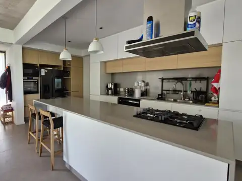 Casa en Alquiler en San Sebastian, USD 2.600
