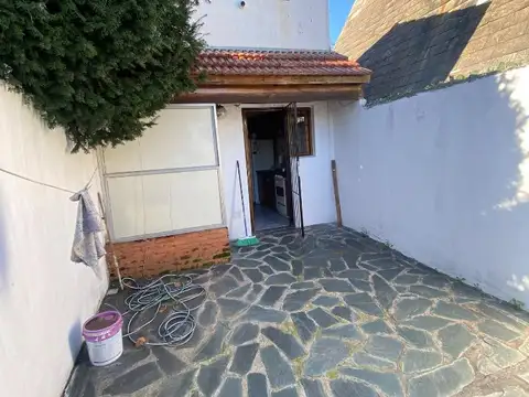 Depto Tipo Casa 3 ambientes con 1 baño