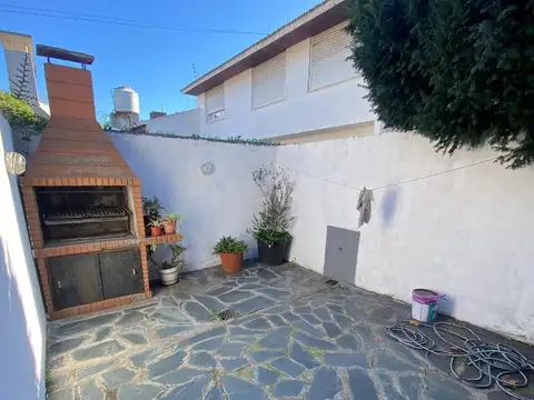 Depto Tipo Casa en Venta en La Perla Norte, USD 90.000