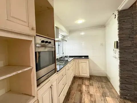 Depto Tipo Casa en Venta 52 años