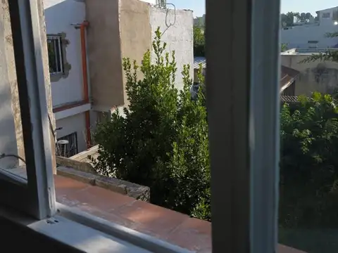 Depto Tipo Casa en Venta en Villa Pueyrredon, USD 135.000