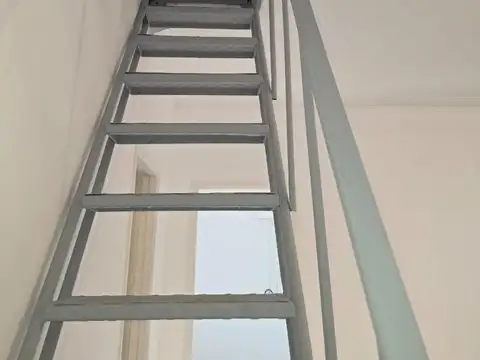 Depto Tipo Casa en Venta al Este