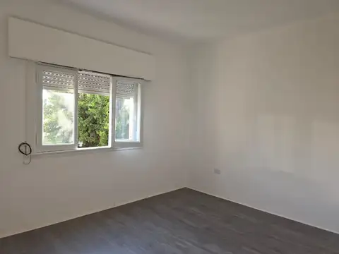 Depto Tipo Casa en Venta en Villa Pueyrredon, USD 120.000