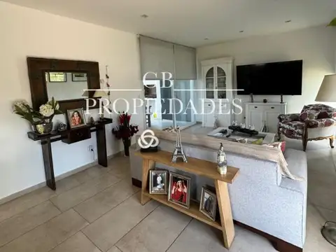 Venta de Casa 4 AMBIENTES en Santa Elena, Pilar