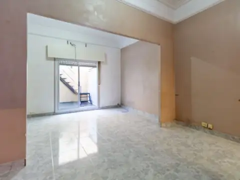 Depto Tipo Casa en Venta 52 años