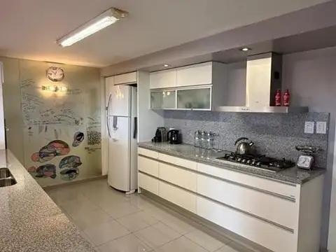 Departamento 4 ambientes con 3 baños