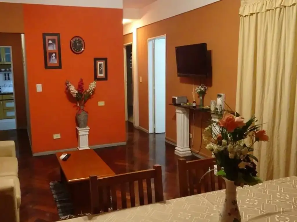 Bernardo de Irigoyen e/ Cochabamba y Avenida Juan de Garay