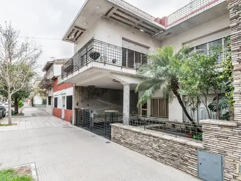 Llavallol 2100, Piso 0
