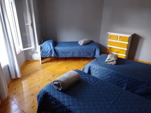 OPORTUNIDAD  VENDEMOS COMPLEJO DE DOS DUPLEX + CASA EN EXCELENTE ESTADO EN CLA
